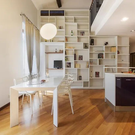Bright Giglio Loft Daire