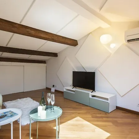 Bright Giglio Loft